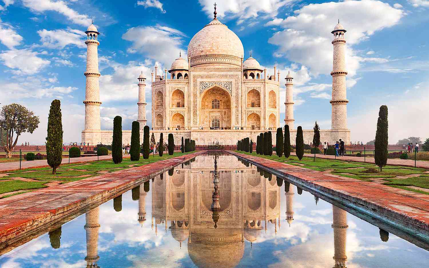 Pan India Explorer 15 Days Tour covering Golden Triangle, Mumbai, Goa, and South India