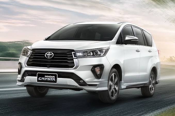 Toyota Innova Crysta 6+1 Seater Luxury Cab Rental Madurai