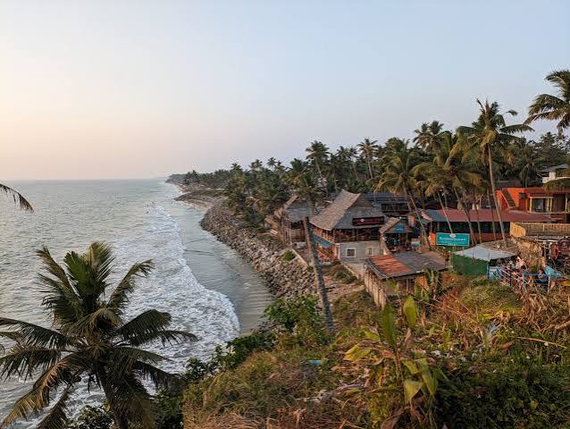 South Kerala Beach & Heritage Escape – Kovalam, Varkala & Thiruvananthapuram