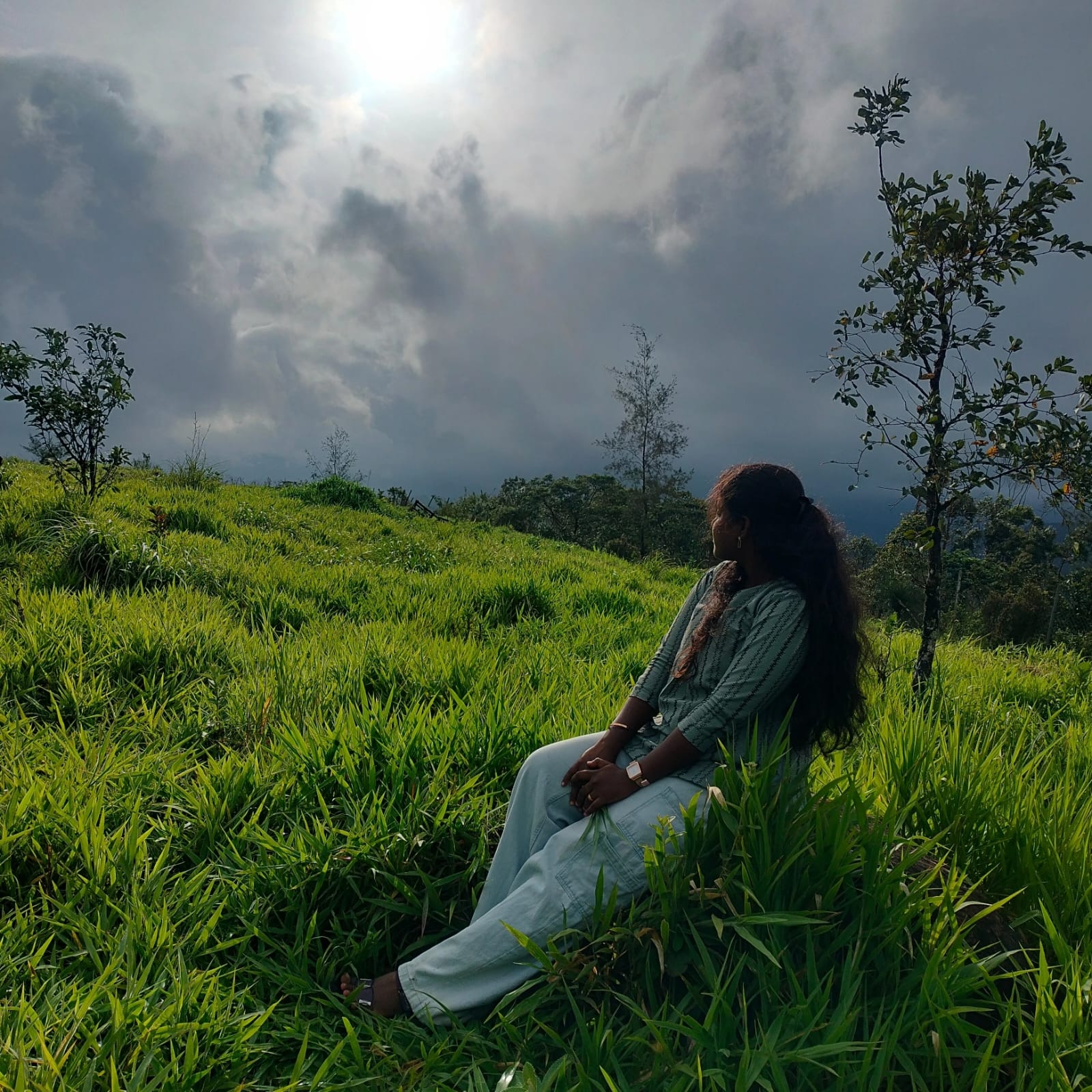 Customer enjoying Kodaikanal hills greenery with Rithish Tours