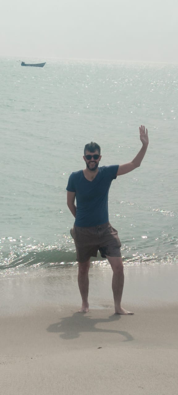 Customer at Pondicherry beach with Rithish Tours
